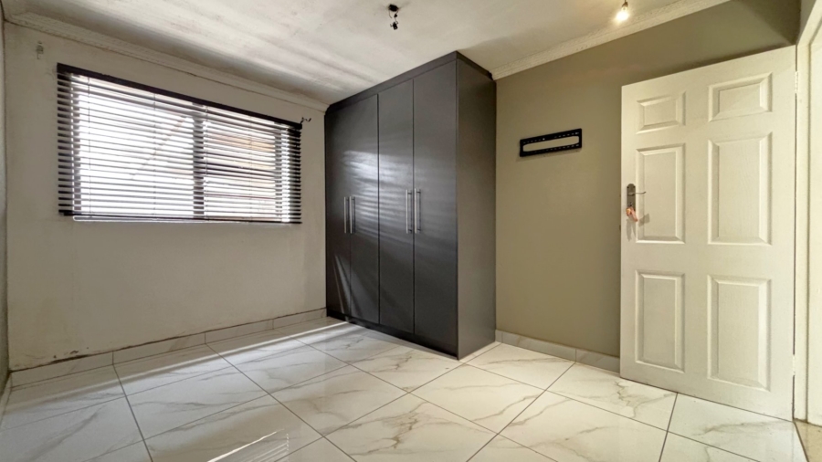 3 Bedroom Property for Sale in Rocklands Western Cape